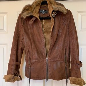 Boutique leather jacket w/ faux Fur lining